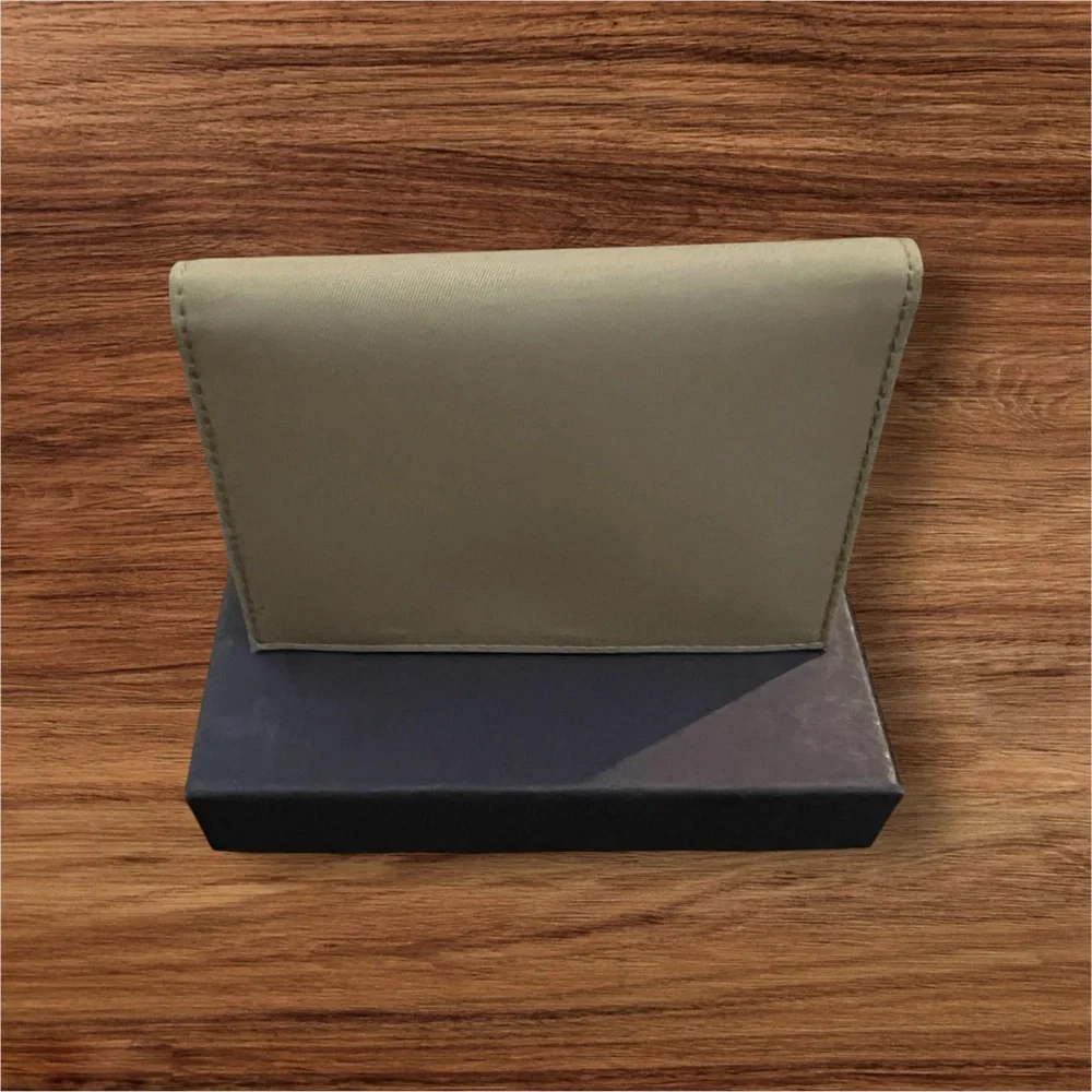 Prada Cream Women's Card Holder w/COA - Picture 3 of 6